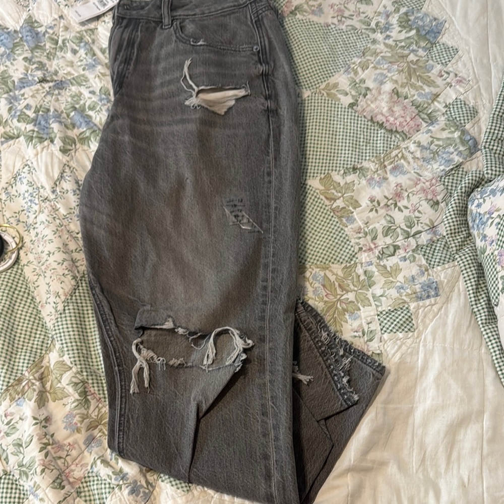 AE Distressed Gray Women's Jeans